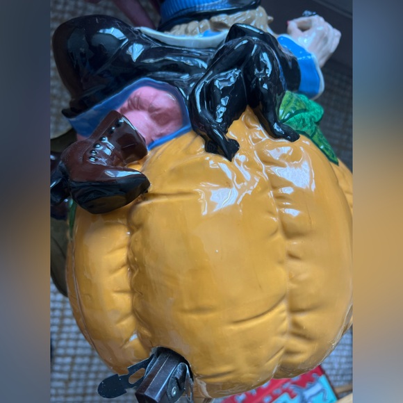 Ceramic Witch Black Cat Pumpkin Jack O Lantern Hand Painted Halloween Decor - Picture 3 of 6